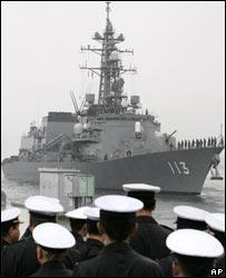 “漣”號驅逐艦駛離廣島港口