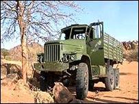 BBC追查到了中國制造的軍用卡車