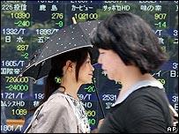 日本經濟重回升軌，但東京股市早盤不升反跌。