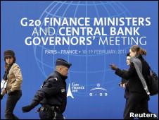 巴黎G20峰會就平衡全球經濟和金融體系的若干指標達成了協議。